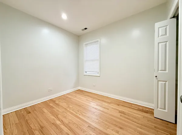 $2,800 | 5307 North Central Avenue, Unit 1, Chicago, IL 60630