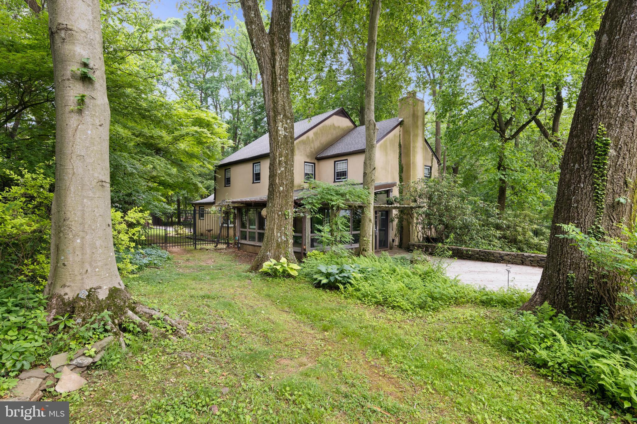 466 Upper Gulph Road Wayne, PA 19087 - Photo 23 of 29 Private fenced in yard