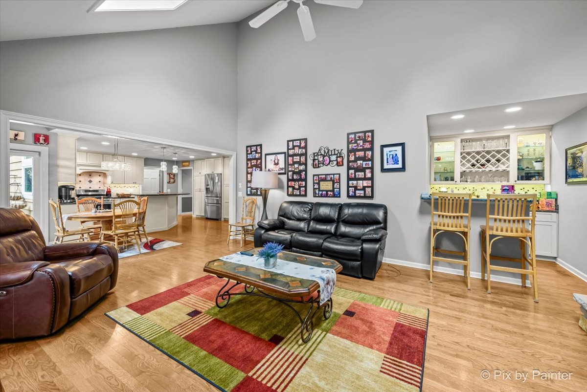 868 Cardiff Road Naperville, IL 60565 - Photo 13 of 45 Gallery Image 13