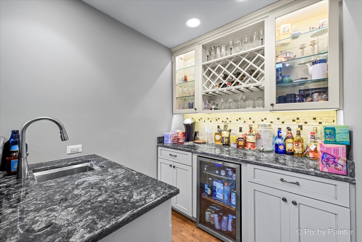 868 Cardiff Road Naperville, IL 60565 - Photo 14 of 45 Gallery Image 14