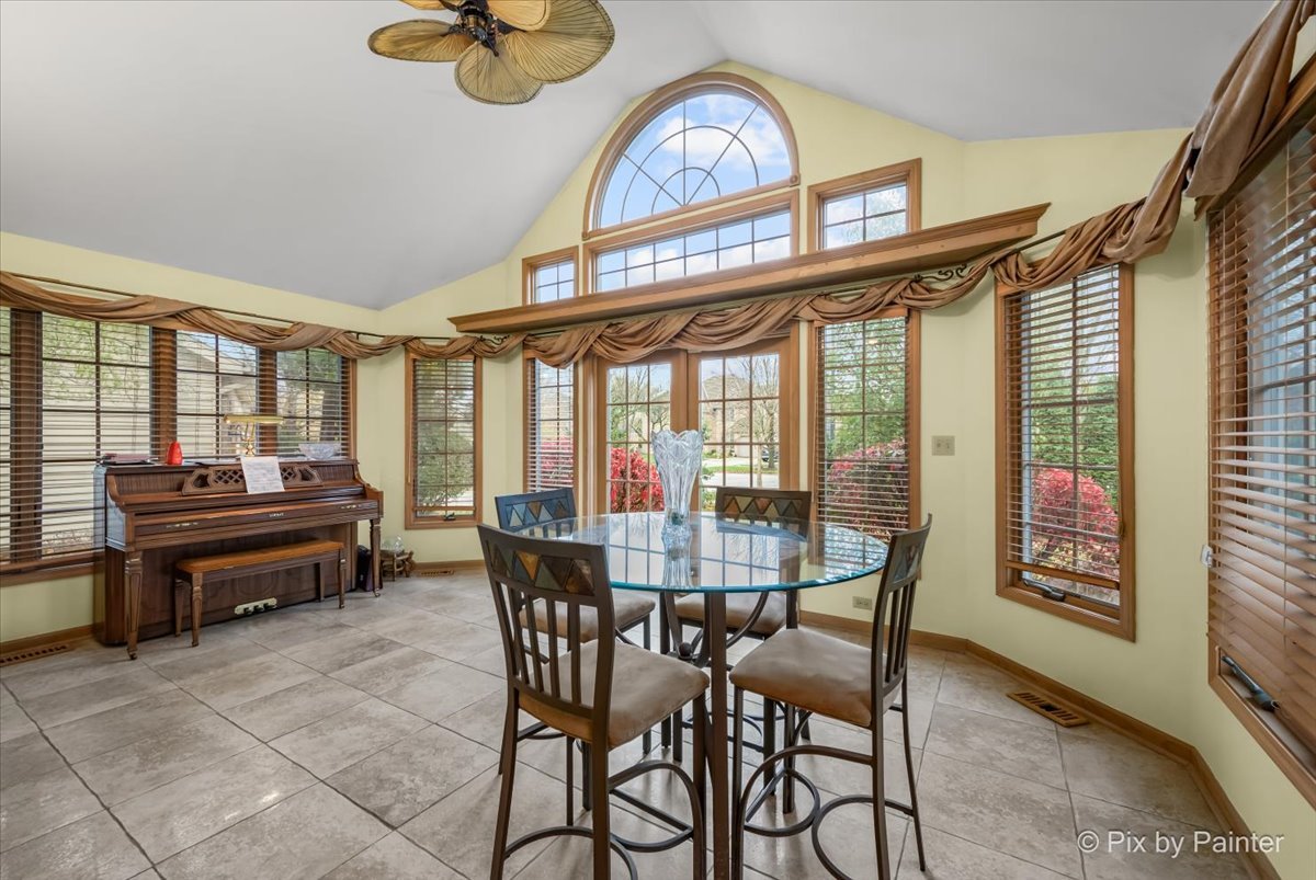 868 Cardiff Road Naperville, IL 60565 - Photo 18 of 45 Gallery Image 18
