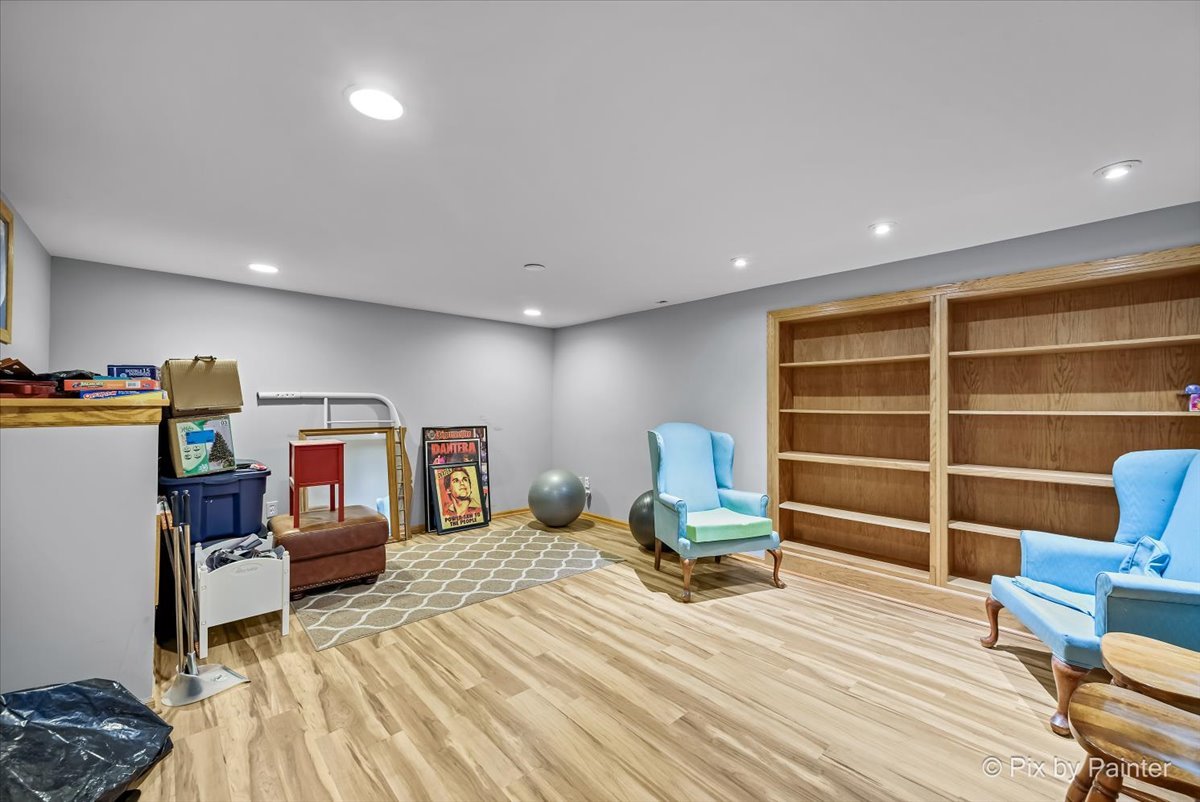 868 Cardiff Road Naperville, IL 60565 - Photo 34 of 45 Gallery Image 34