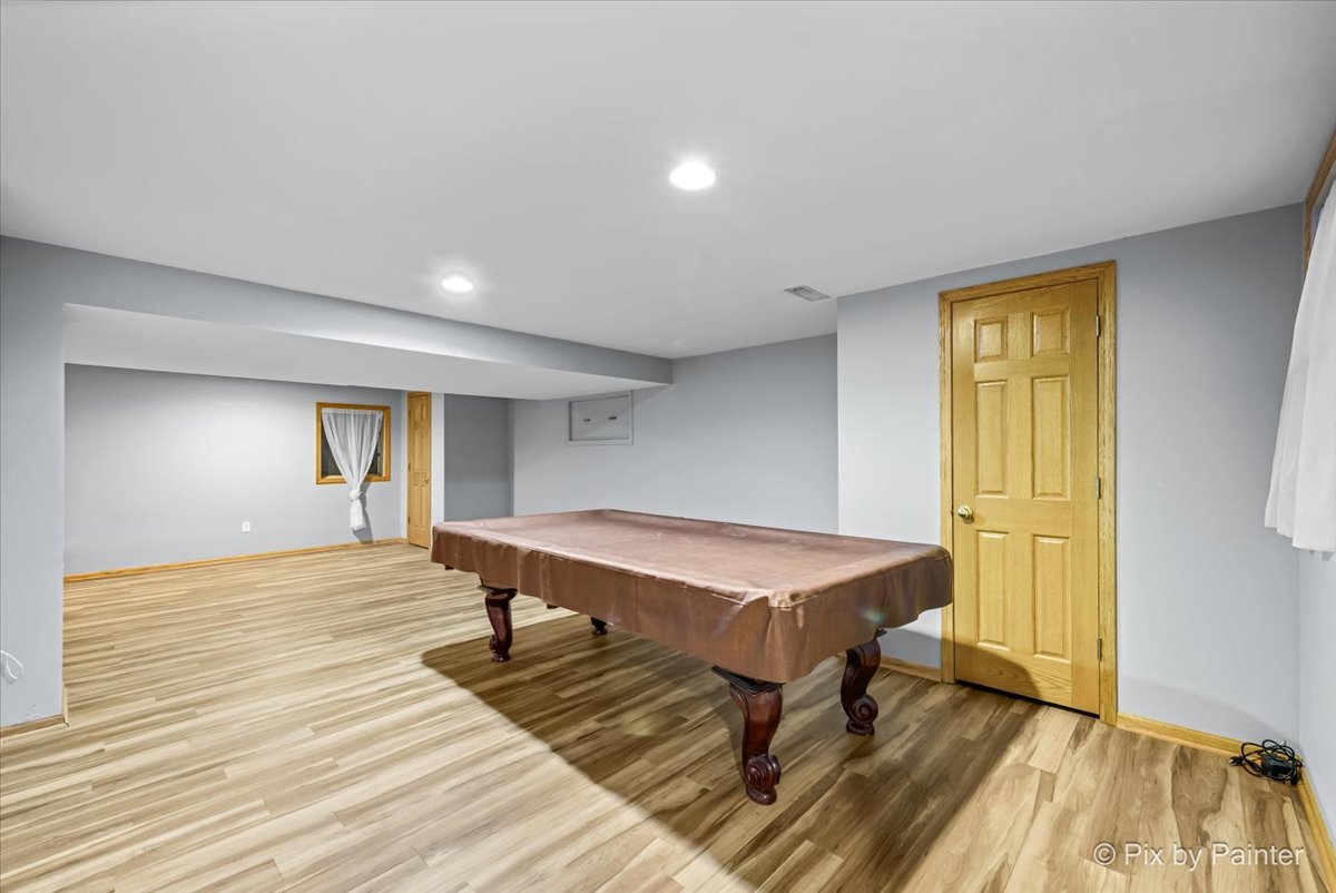 868 Cardiff Road Naperville, IL 60565 - Photo 35 of 45 Gallery Image 35