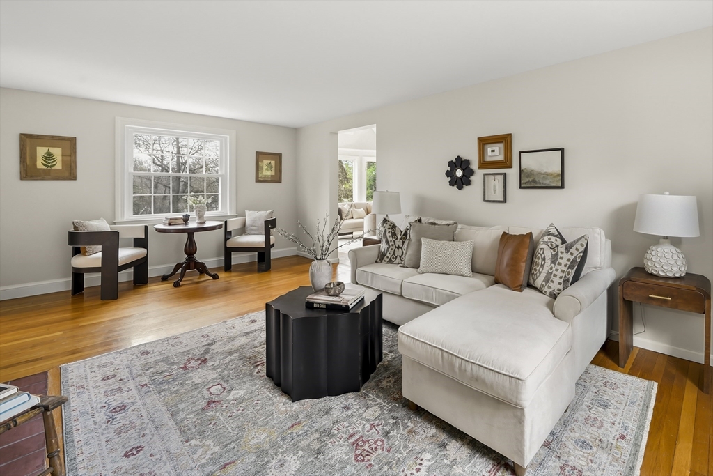 26 Wachusett Drive Lexington, MA 02421 - Photo 3 of 42