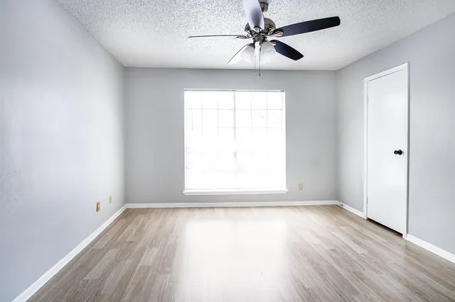 $1,100 | 2120 El Paseo Street, Unit 3106, Houston, TX 77054