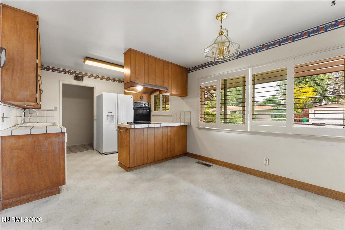 640 Rosewood Drive Reno, NV 89509 - Photo 7 of 39 04-DS208635
