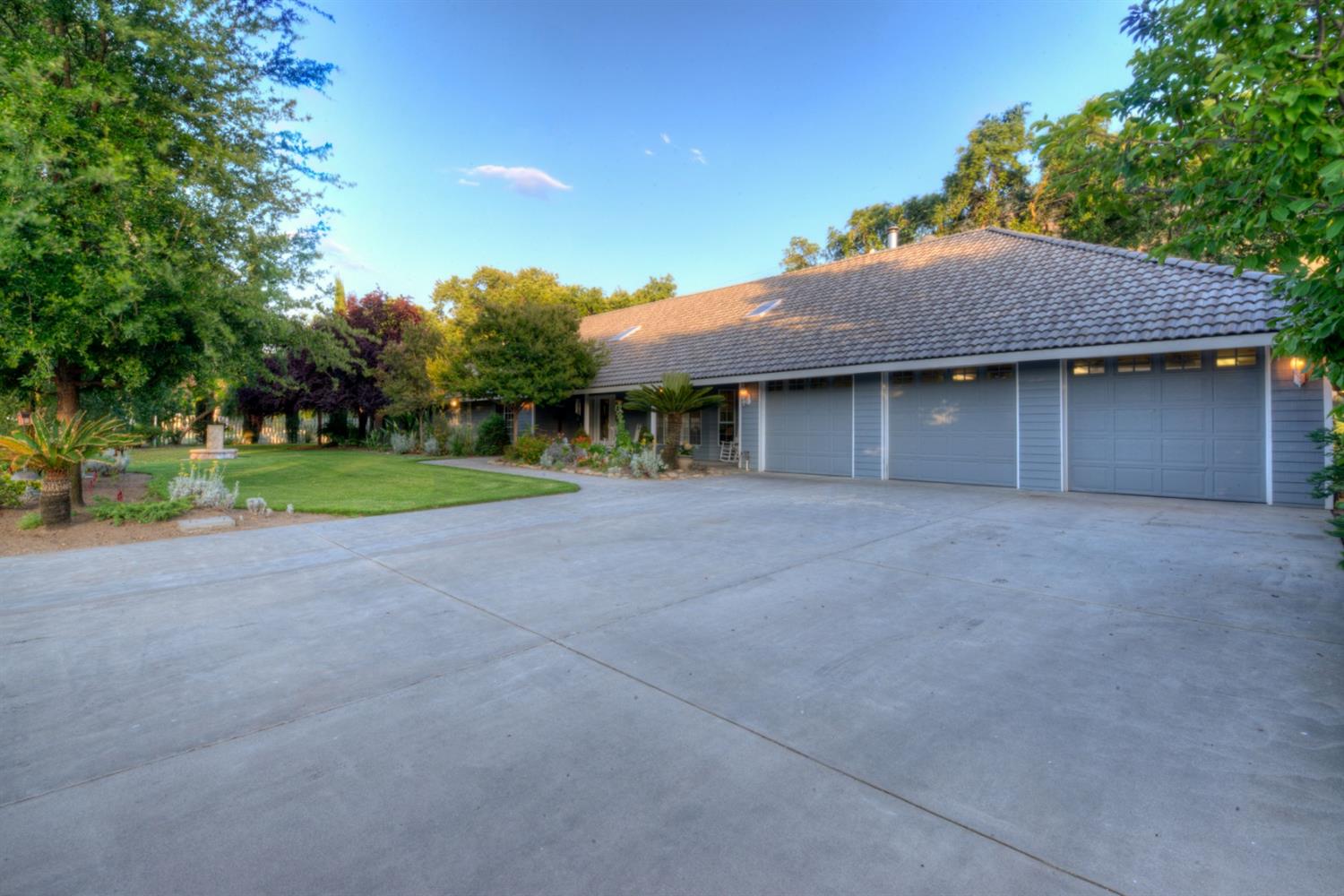 25941 East Trimmer Springs Road Sanger, CA 93657 - Photo 4 of 74 Gallery Image 4