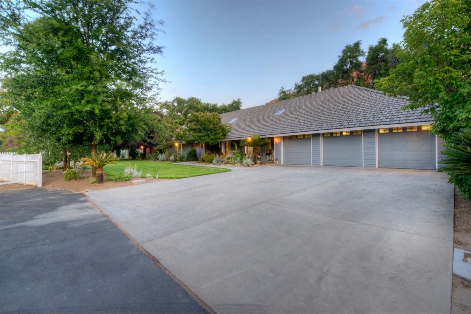 25941 East Trimmer Springs Road Sanger, CA 93657 - Photo 6 of 74 Gallery Image 6