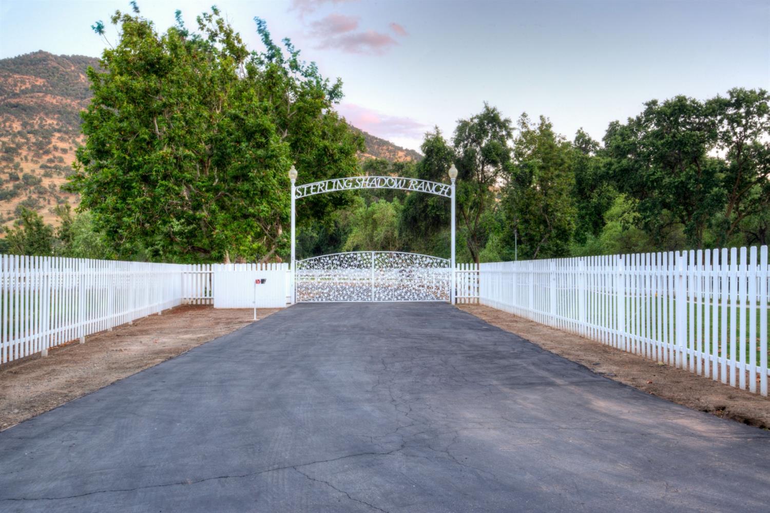 25941 East Trimmer Springs Road Sanger, CA 93657 - Photo 7 of 74 Gallery Image 7