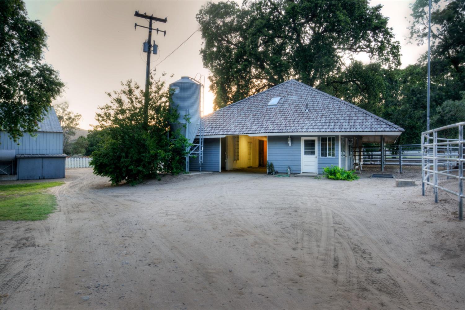 25941 East Trimmer Springs Road Sanger, CA 93657 - Photo 61 of 74 Gallery Image 61