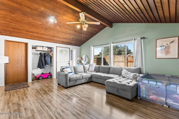 $295,000 | 1209 South 43rd Avenue, Yakima, WA 98908