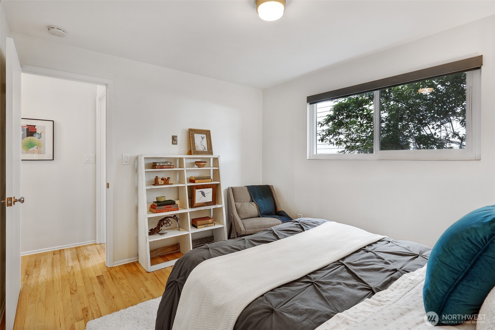 4710 Dayton Avenue North, Unit 2 Seattle, WA 98103 - Photo 15 of 17