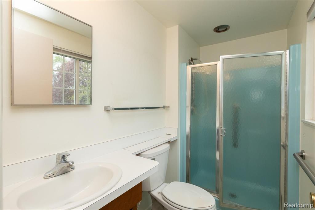 6230 Middle Lake Road Clarkston, MI 48346 - Photo 21 of 38 Gallery Image 21