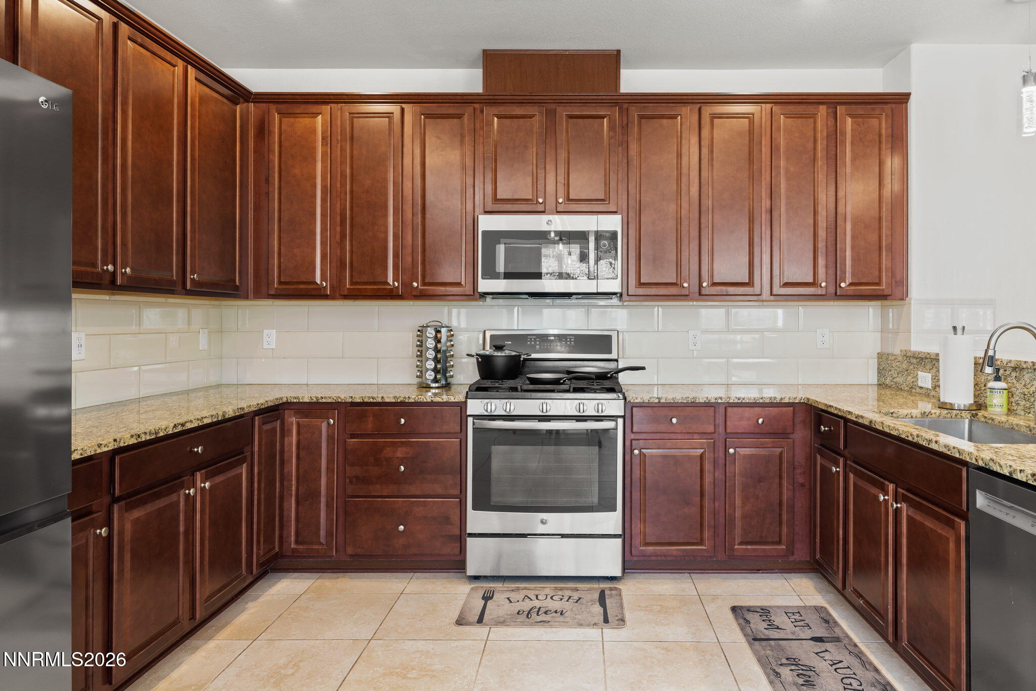 10270 Gold Mine Drive Reno, NV 89521 - Photo 7 of 51 10cc