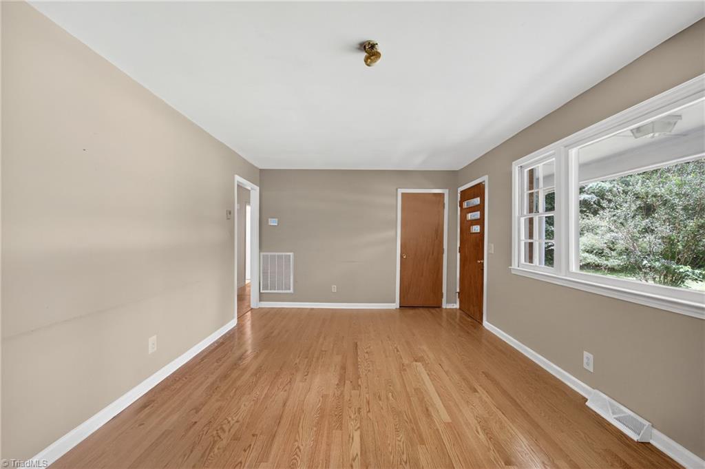 6006 Dehaven Road Pleasant Garden, NC 27313 - Photo 8 of 27 Gallery Image 8