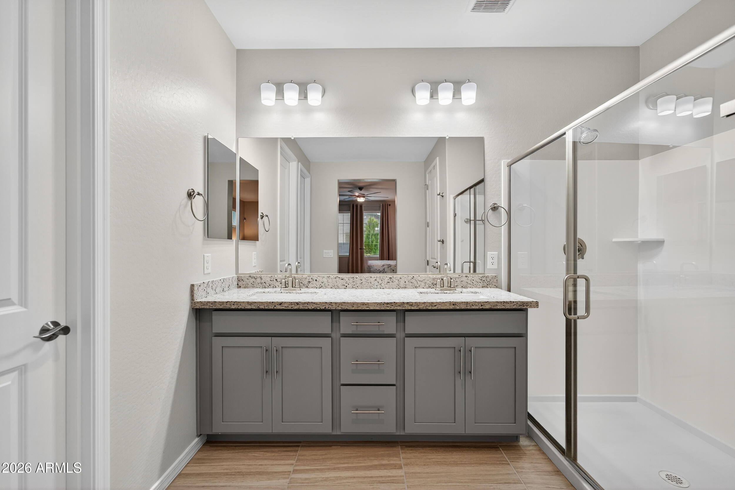 10218 West Piccadilly Road Avondale, AZ 85392 - Photo 16 of 24
