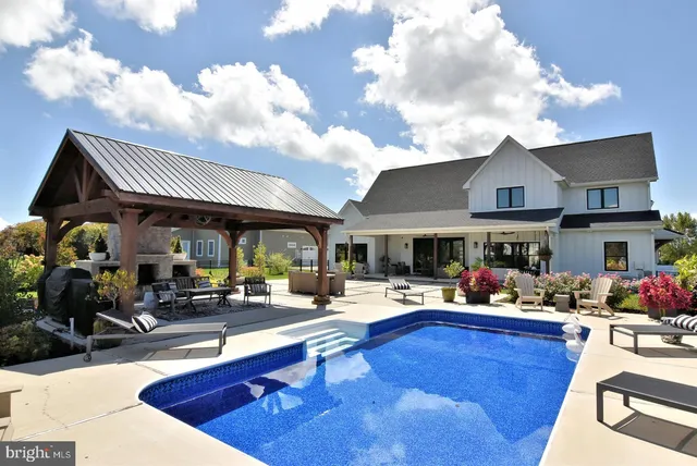 $2,200,000 | 30921 Stallion Lane, Lewes, DE 19958