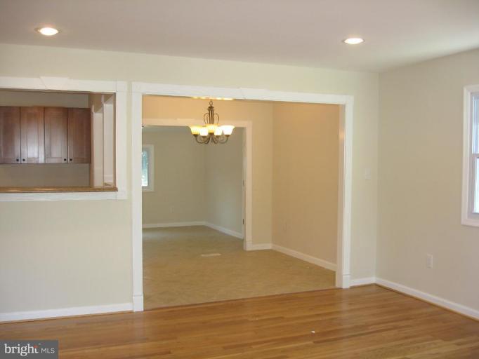 15223 Michigan Rd. Woodbridge, VA 22191 - Photo 3 of 28 Living Room #3