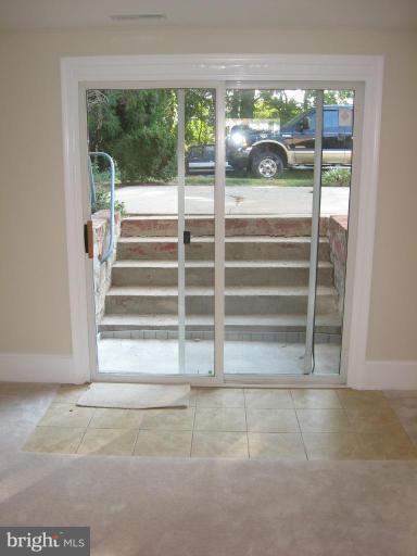 15223 Michigan Rd. Woodbridge, VA 22191 - Photo 22 of 28 Finished Lower Level