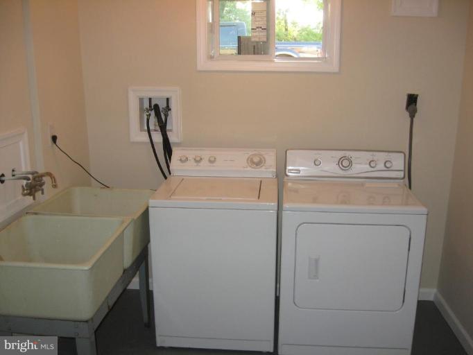 15223 Michigan Rd. Woodbridge, VA 22191 - Photo 24 of 28 Laundry Area 1