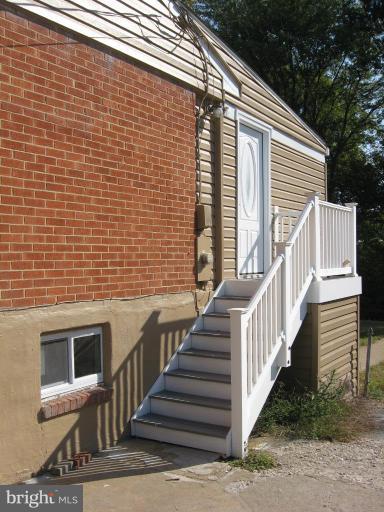 15223 Michigan Rd. Woodbridge, VA 22191 - Photo 27 of 28 Exterior #2