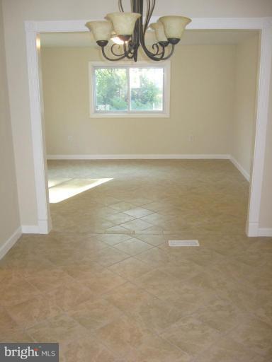 15223 Michigan Rd. Woodbridge, VA 22191 - Photo 9 of 28 Dining Area