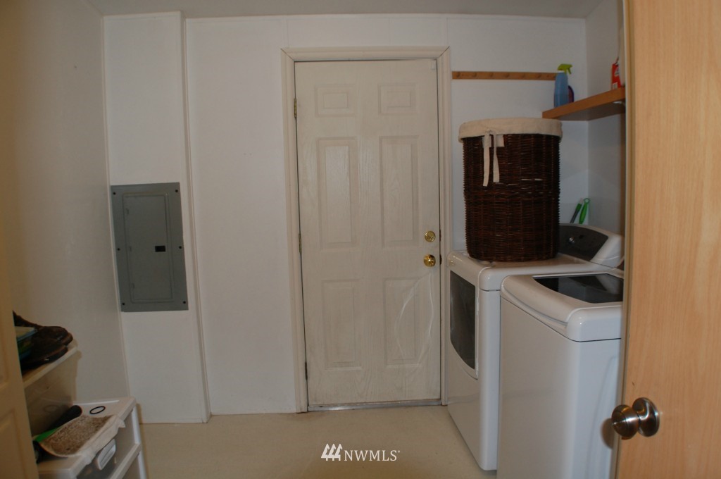 18042 Empire Street Southwest Rochester, WA 98579 - Photo 12 of 21