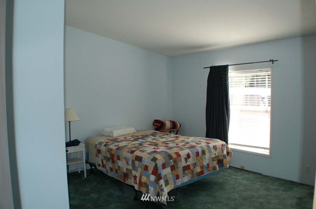 18042 Empire Street Southwest Rochester, WA 98579 - Photo 14 of 21