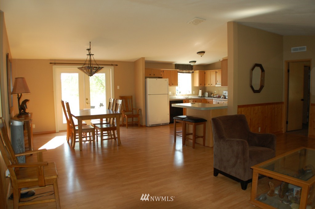 18042 Empire Street Southwest Rochester, WA 98579 - Photo 6 of 21