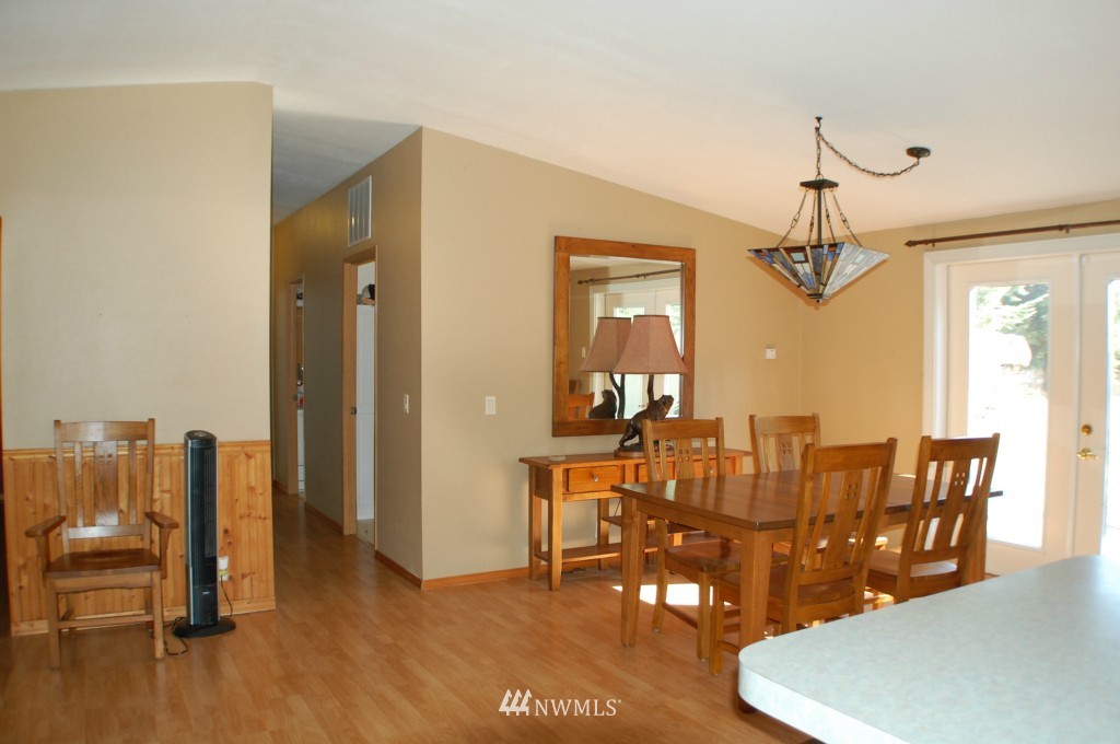 18042 Empire Street Southwest Rochester, WA 98579 - Photo 8 of 21