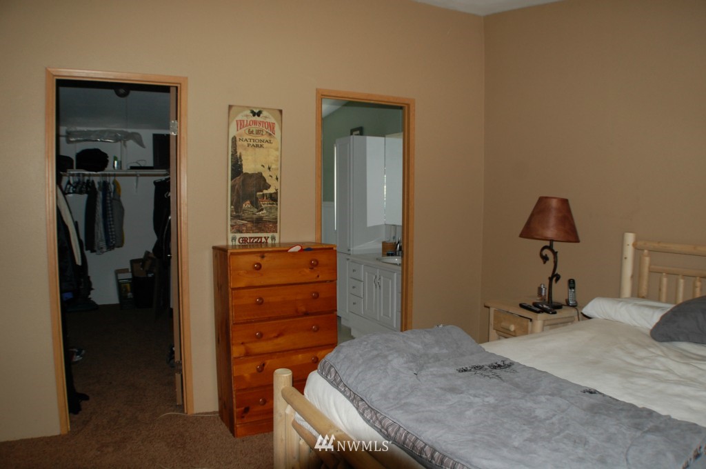 18042 Empire Street Southwest Rochester, WA 98579 - Photo 10 of 21