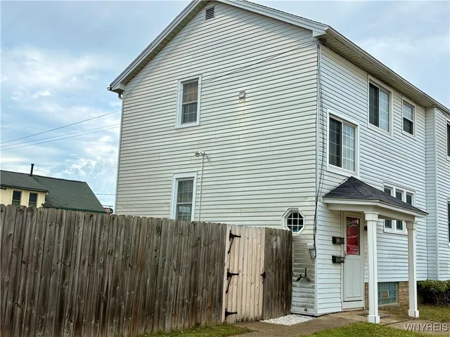 $249,900 | 799 Center Road, West Seneca, NY 14224