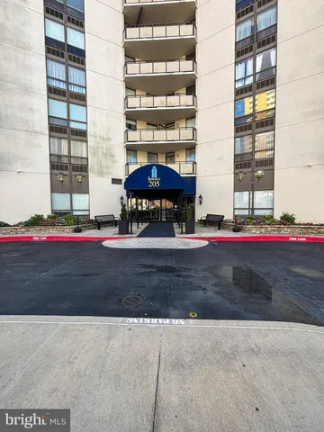 $229,000 | 205 East Joppa Road, Unit 1202, Towson, MD 21286