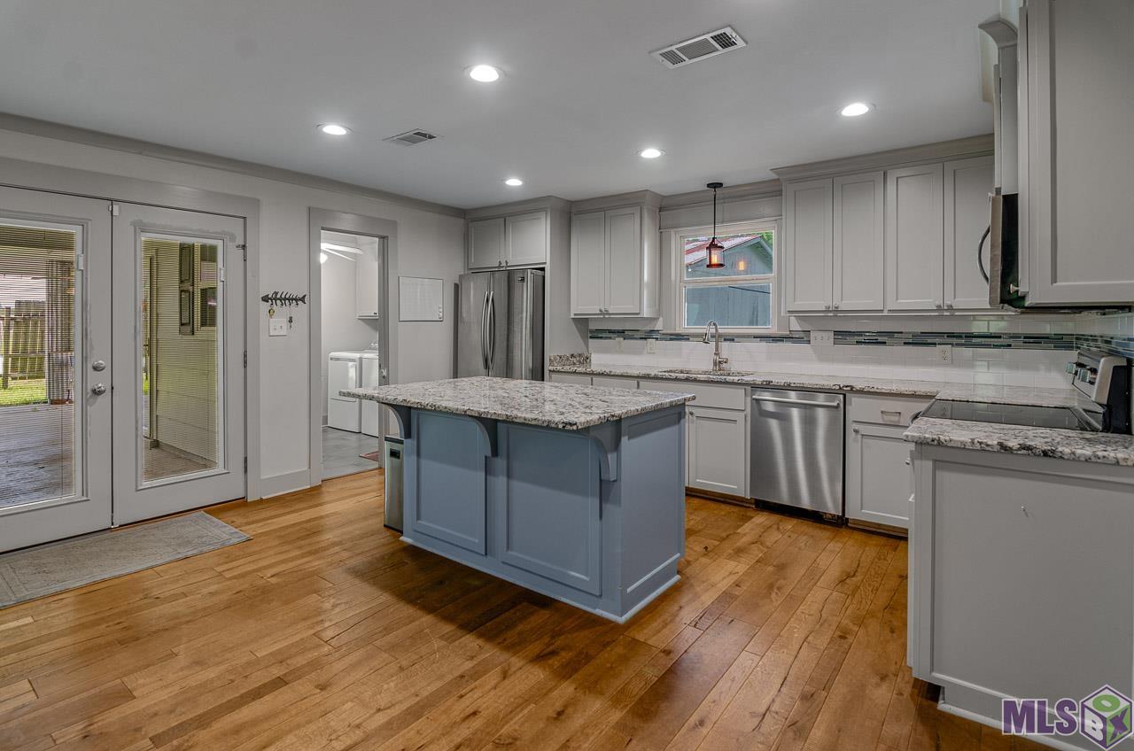 12033 R C Mendoza Road St. Amant, LA 70774 - Photo 3 of 14 Gallery Image 3