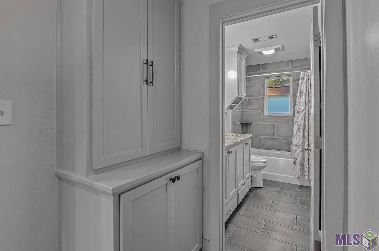 12033 R C Mendoza Road St. Amant, LA 70774 - Photo 6 of 14 Gallery Image 6