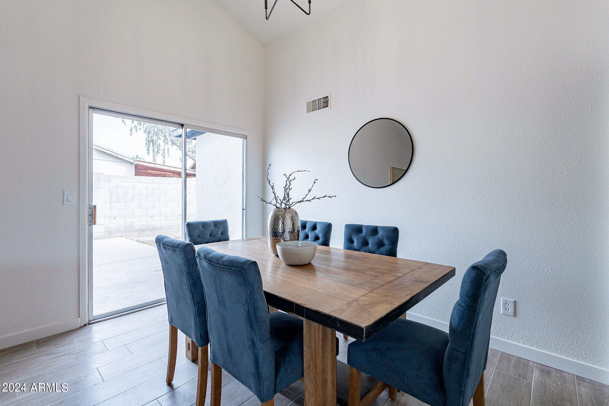 4509 East Pecan Road Phoenix, AZ 85040 - Photo 19 of 43 Dining Area