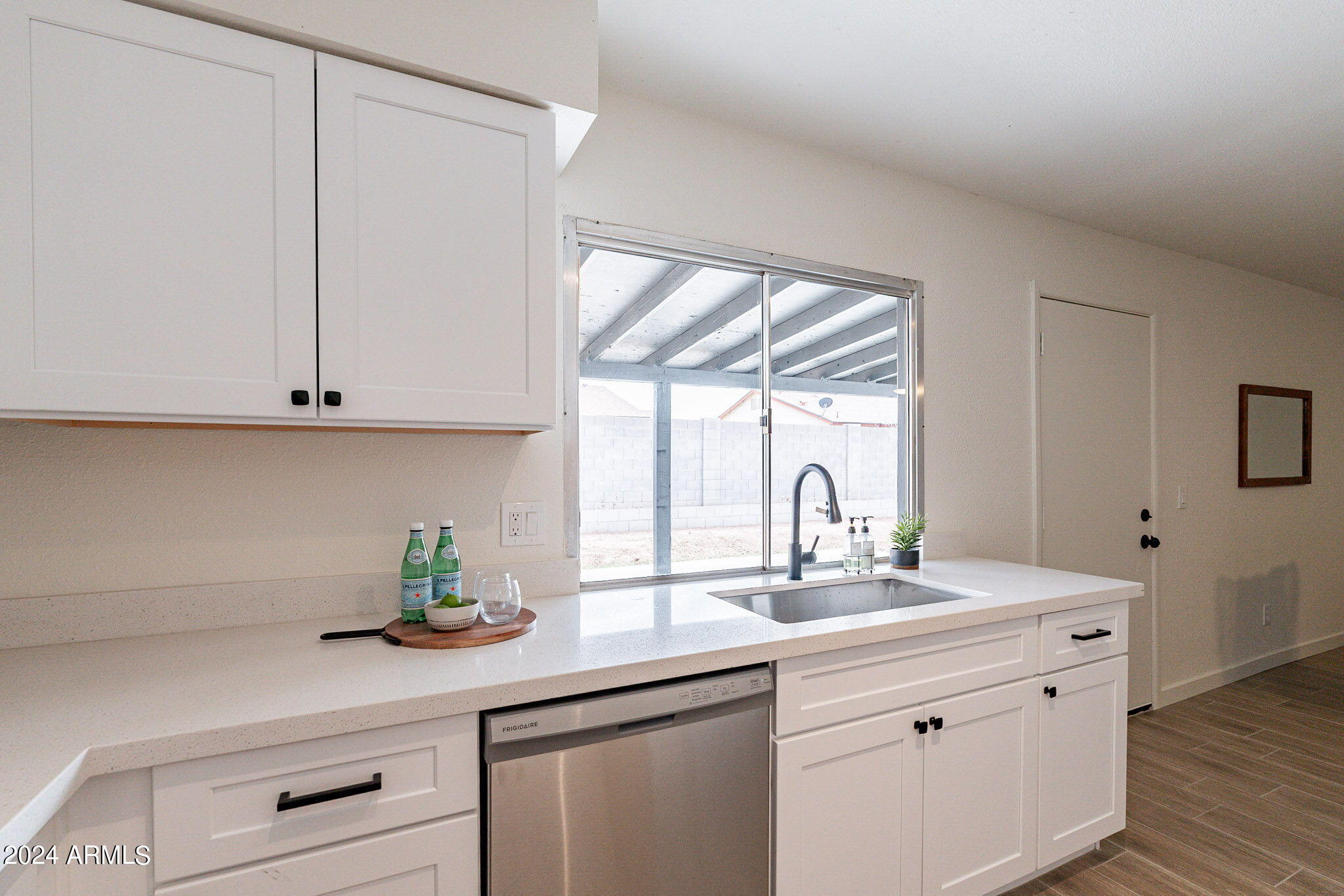 4509 East Pecan Road Phoenix, AZ 85040 - Photo 25 of 43 Kitchen