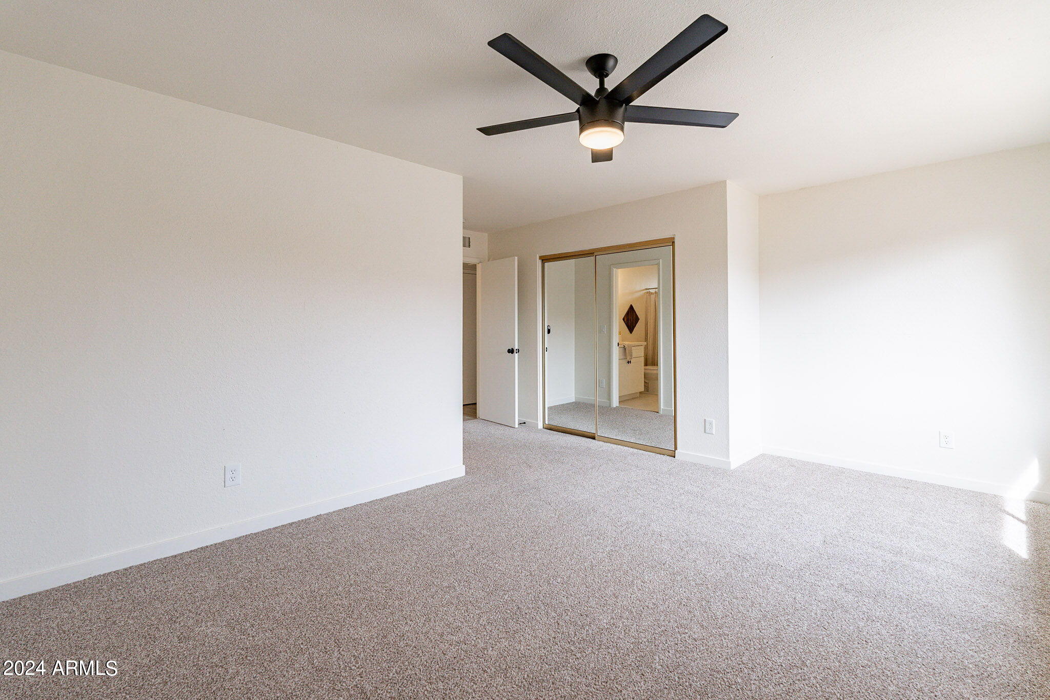 4509 East Pecan Road Phoenix, AZ 85040 - Photo 28 of 43 Primary Suite