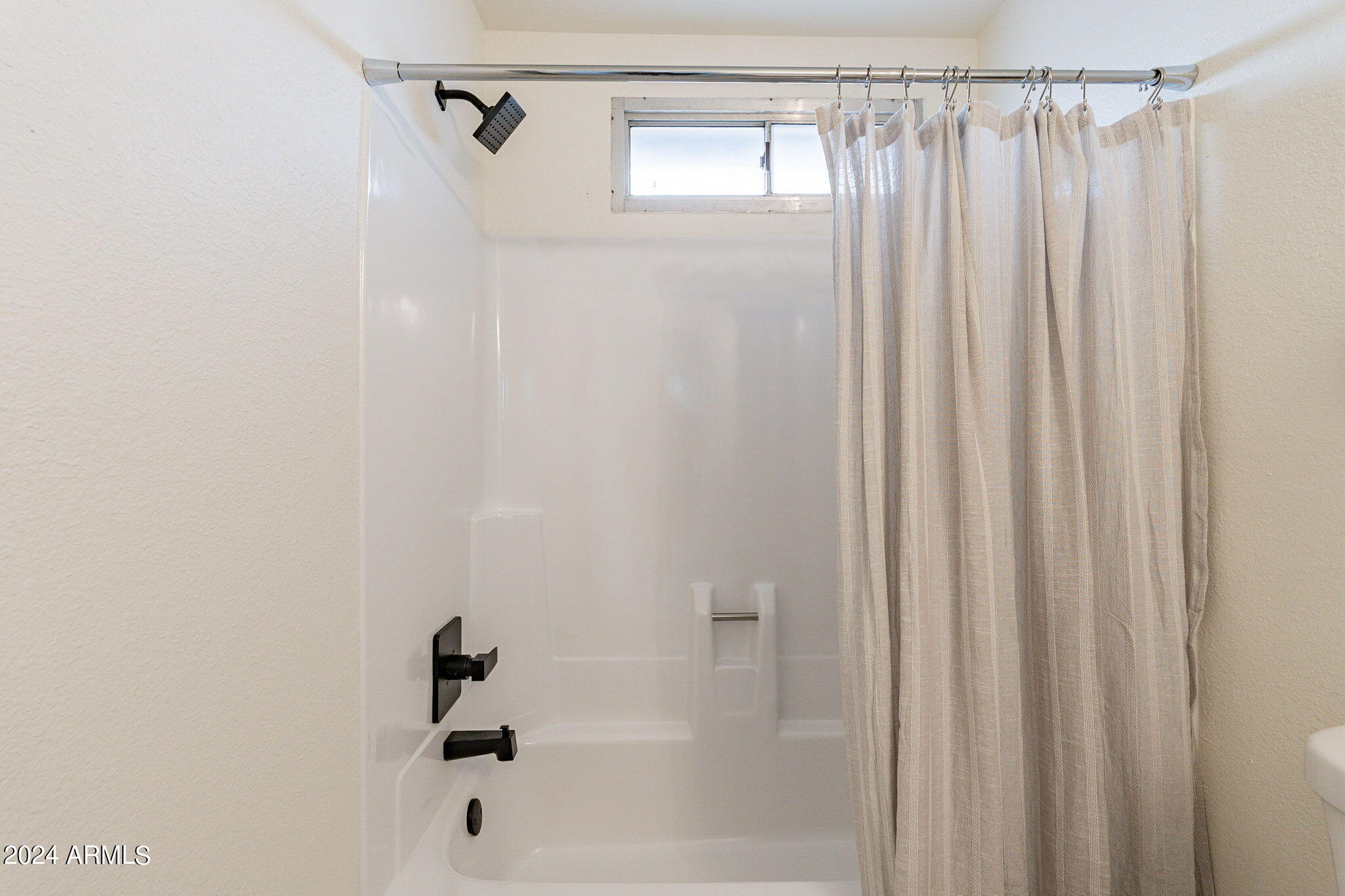4509 East Pecan Road Phoenix, AZ 85040 - Photo 31 of 43 Primary En-suite
