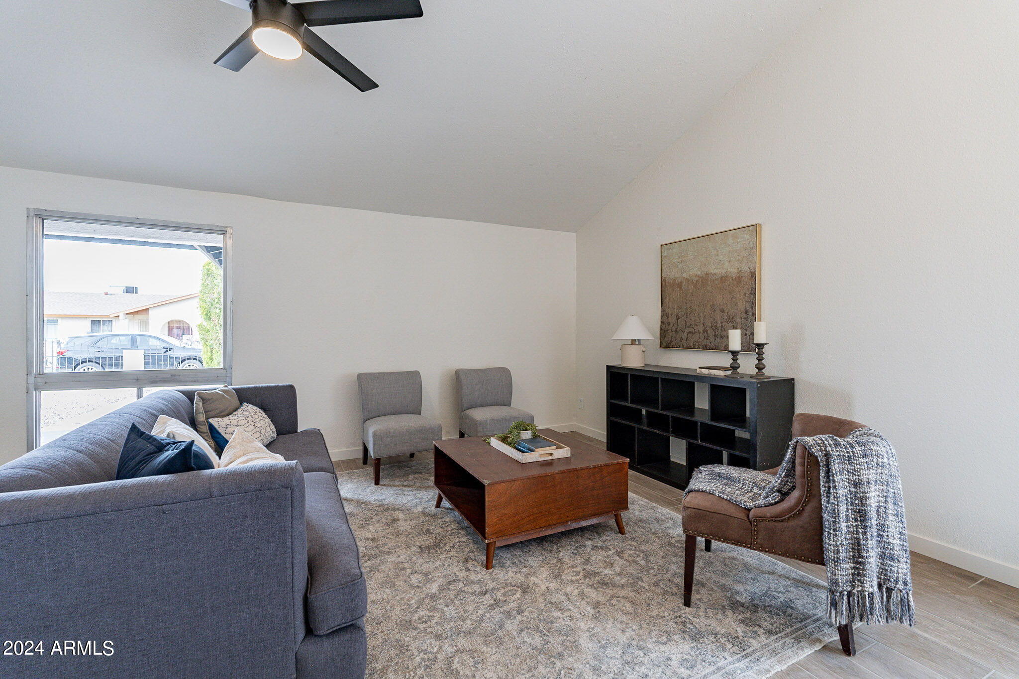 4509 East Pecan Road Phoenix, AZ 85040 - Photo 9 of 43 Formal Living Room