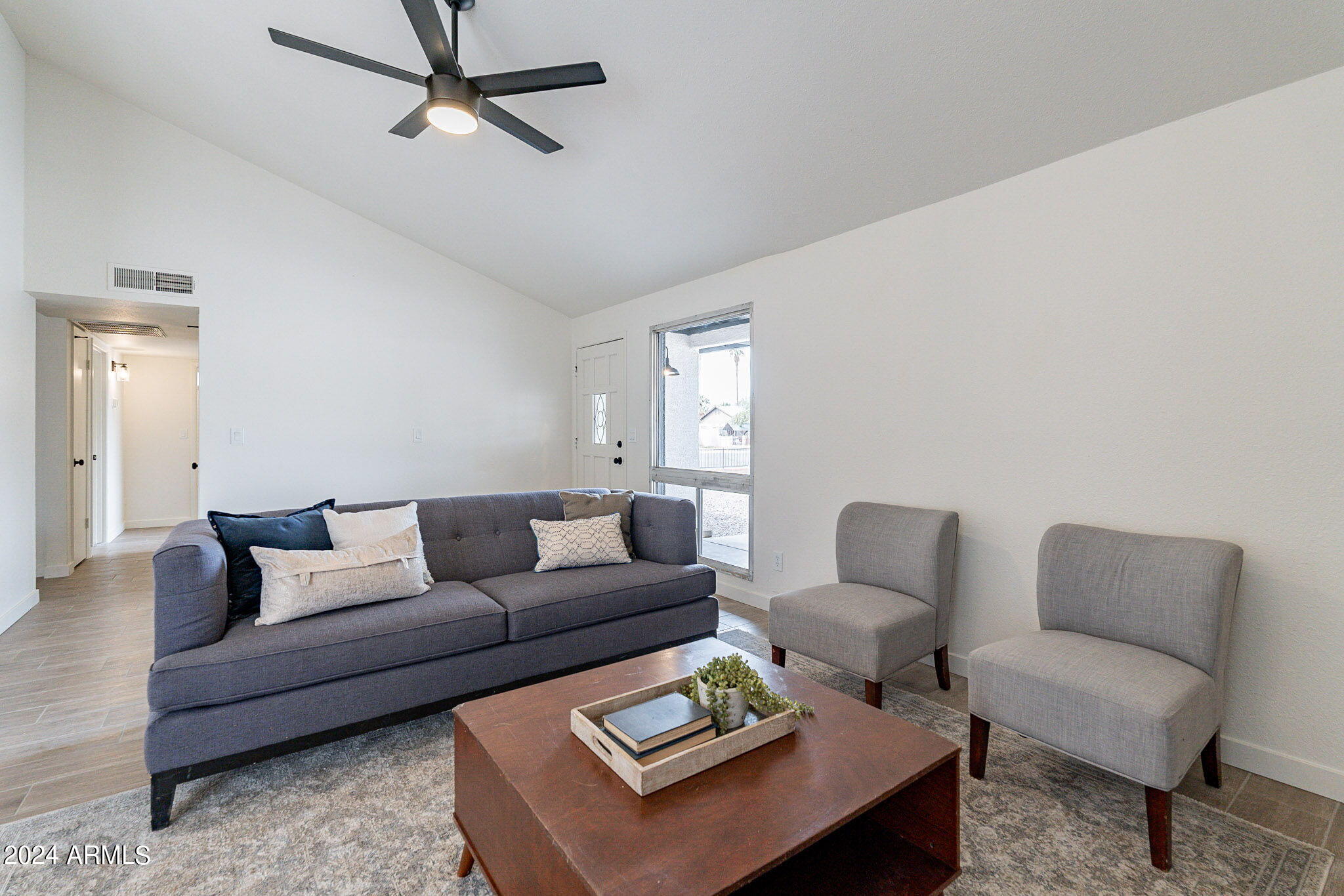 4509 East Pecan Road Phoenix, AZ 85040 - Photo 10 of 43 Formal Living Room