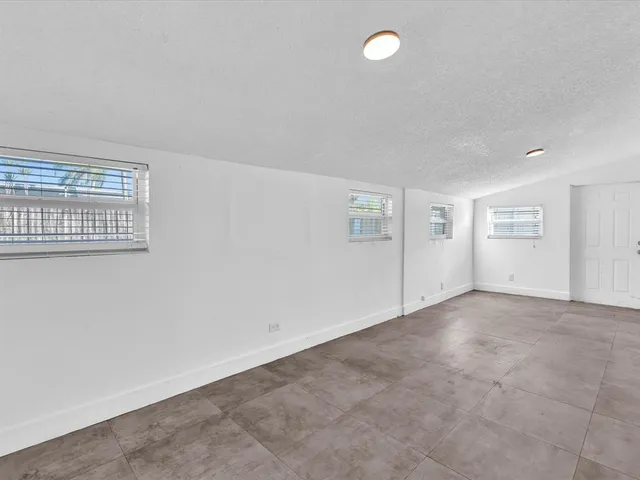 $3,650 | 6661 Meade Street, Hollywood, FL 33024