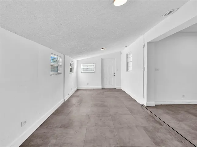 $3,650 | 6661 Meade Street, Hollywood, FL 33024