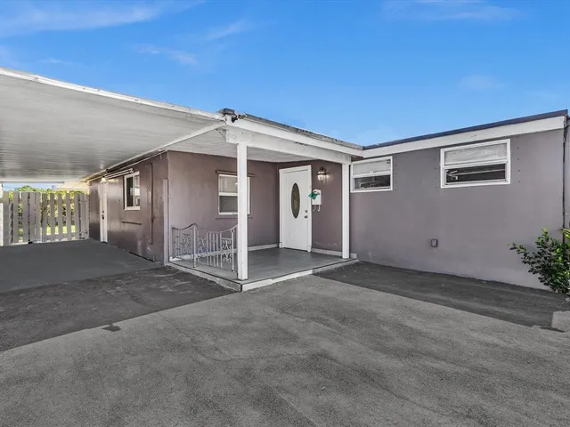 $3,650 | 6661 Meade Street, Hollywood, FL 33024