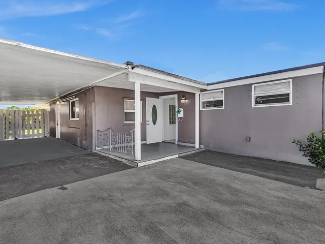 $3,650 | 6661 Meade Street, Hollywood, FL 33024