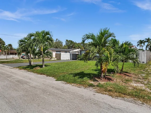 $3,650 | 6661 Meade Street, Hollywood, FL 33024
