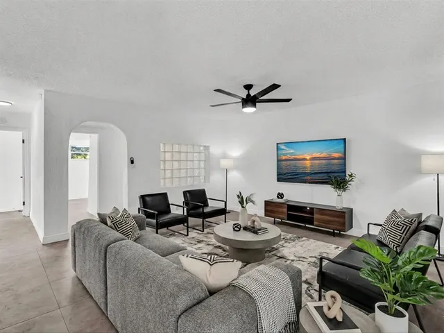 $3,650 | 6661 Meade Street, Hollywood, FL 33024