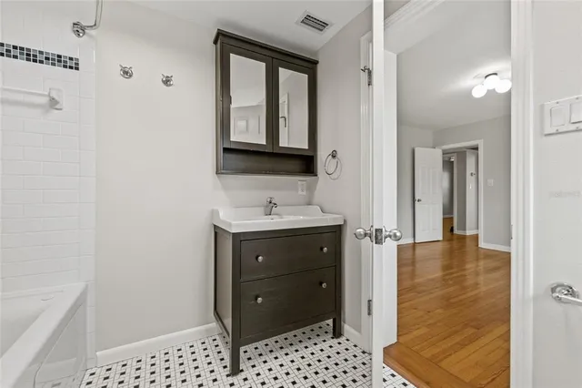 $3,950 | 1023 West Ohio Avenue, Tampa, FL 33603