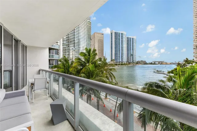 $619,000 | 465 Brickell Avenue, Unit 417, Miami, FL 33131