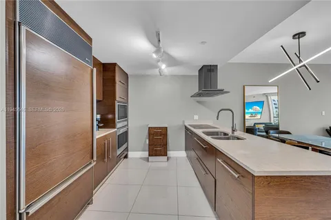 $595,000 | 465 Brickell Avenue, Unit 417, Miami, FL 33131